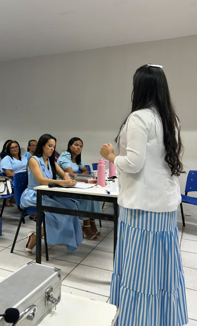 Nívea Oliveira - Seminário Líderes de Influência